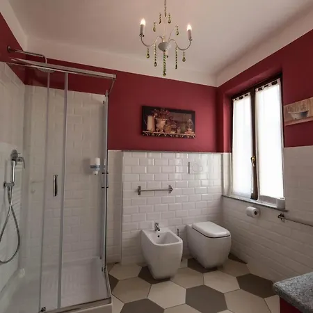 - Il Cedro Reale Bed and Breakfast Venaria Reale