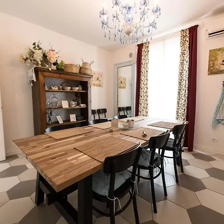 - Il Cedro Reale 3* 베나리아 리알레