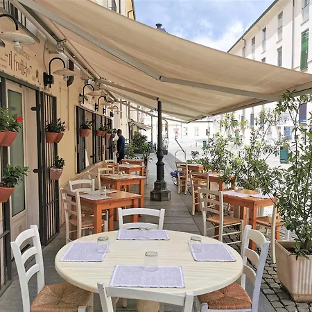 - Il Cedro Reale Bed & Breakfast *