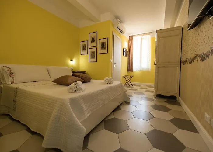 - Il Cedro Reale B&B 베나리아 리알레